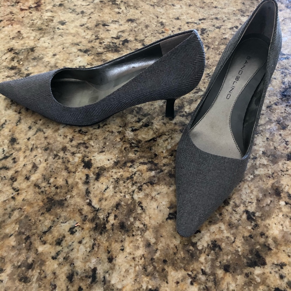 Bandolino kitten heel shoes..